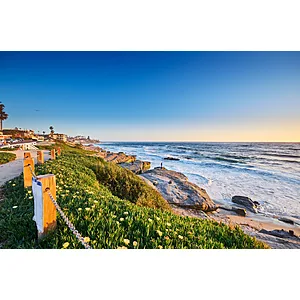Round trip flights from Seattle to San Diego under $160 available through March 2027